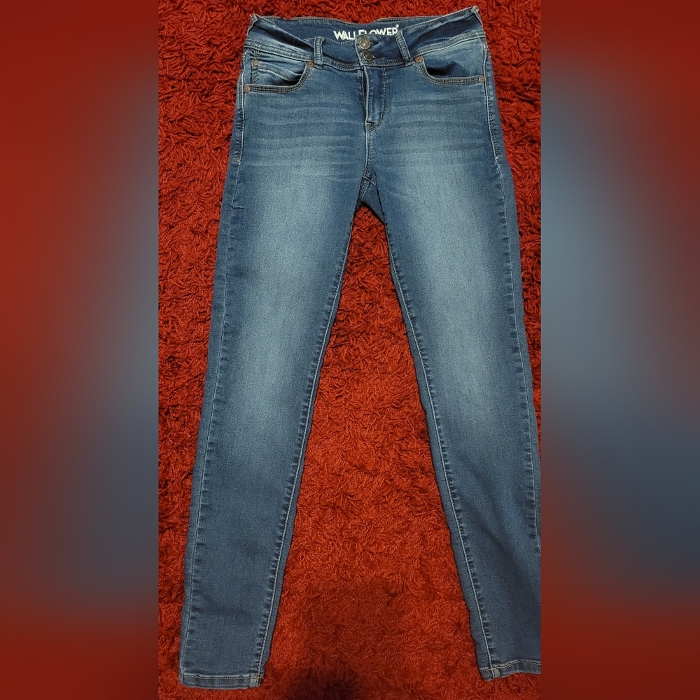 Wallflower Women's Ultra Fit Light Blue Skinny Jeans